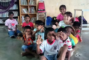 マレーシアの孤児院でのインターンの様子